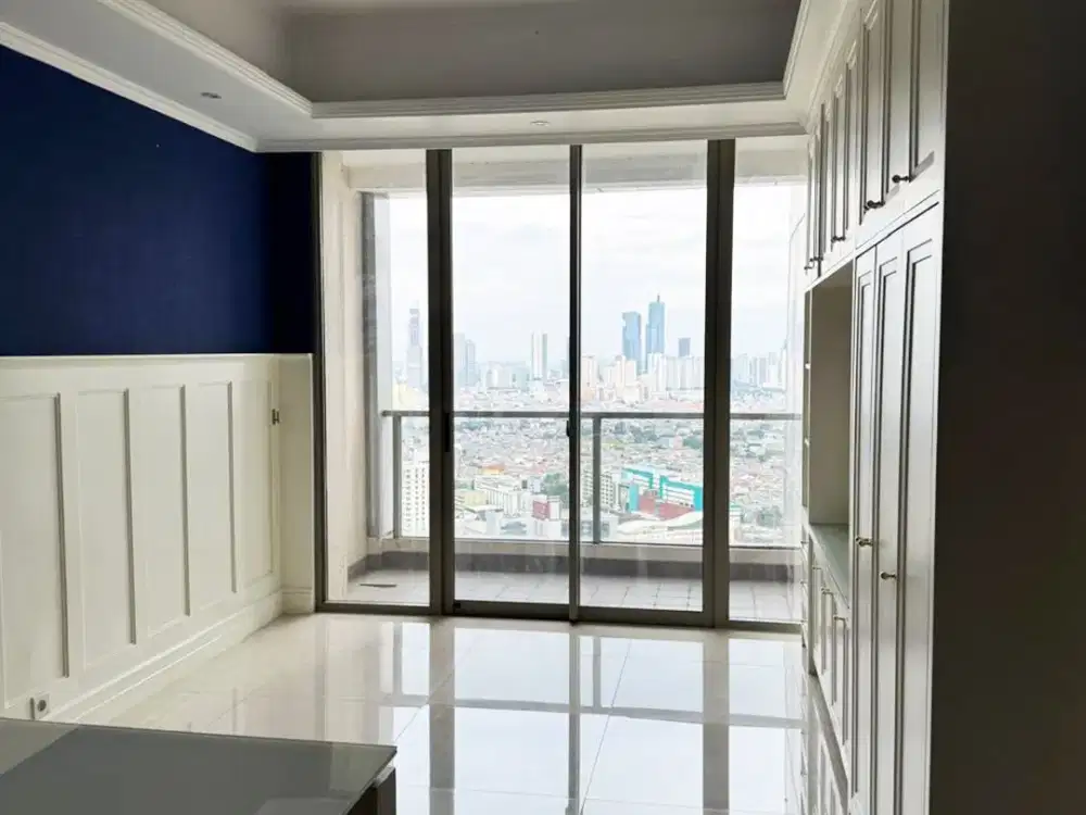 Disewa Taman Anggrek Residences, Semi Furnished Bagus, 3 Bedroom, High Floor