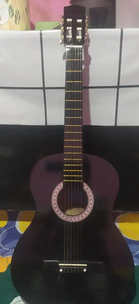 Dijual Gitar Akustik Murah