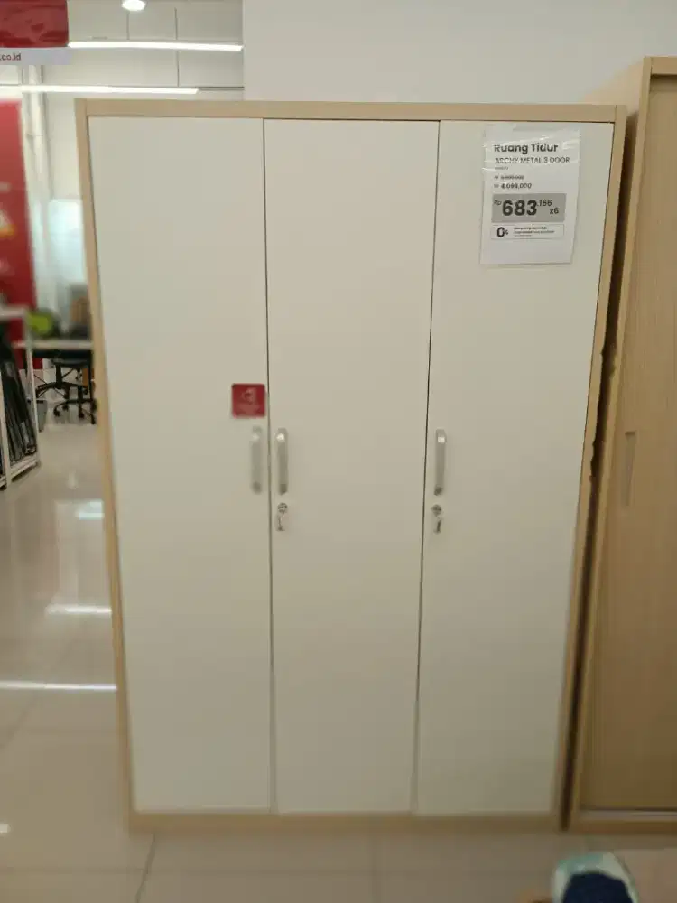 Obral lemari baju bahan besi anti karat
