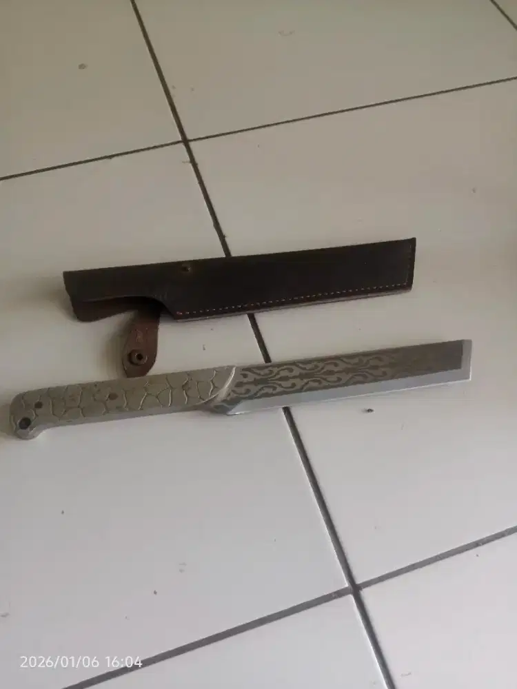 Pisau survival camping outdoor serbaguna stainless steel