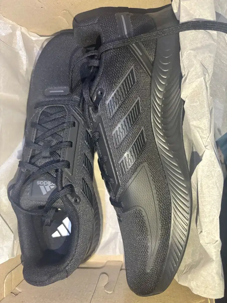 Adidas Running Run Falcon (BARU) Ukuran 44,5