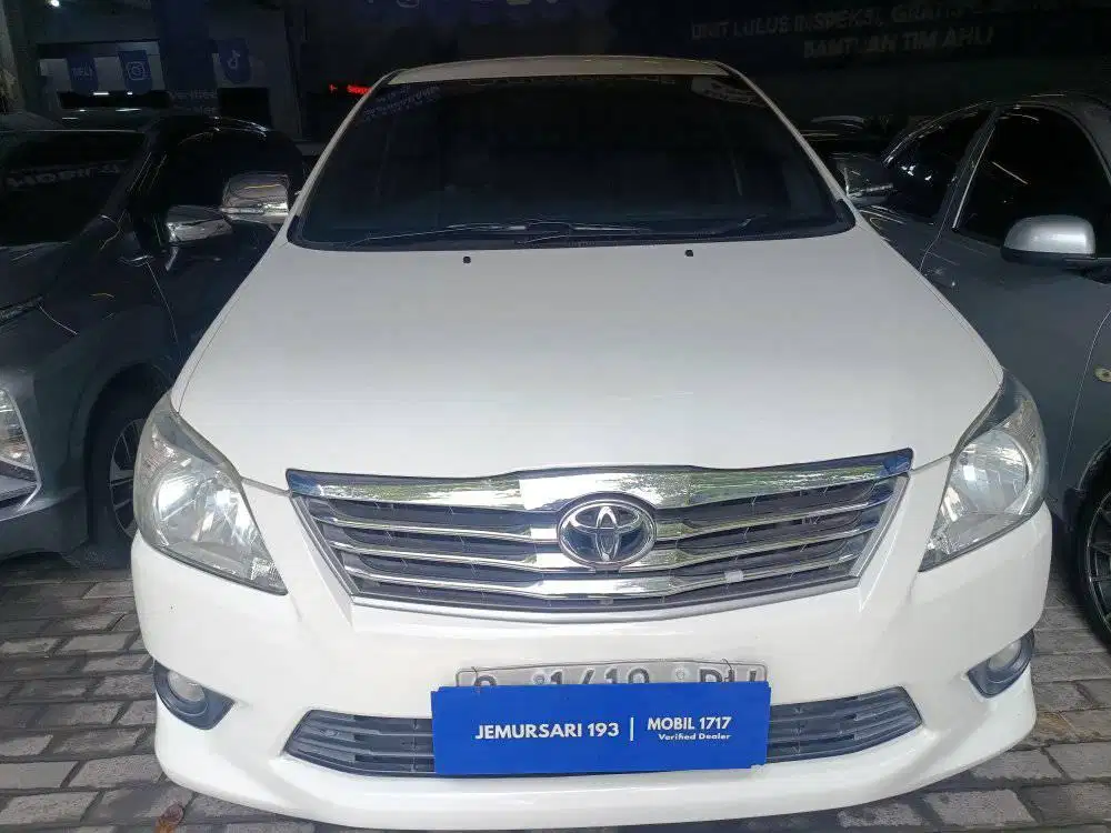 TOYOTA 2013 KIJANG INNOVA V 2.0 A/T PUTIH MURAH MOBIL 1717