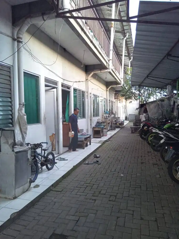 Gudang Berlokasi Strategis  di Greenland Cikarang Pusat Bekasi