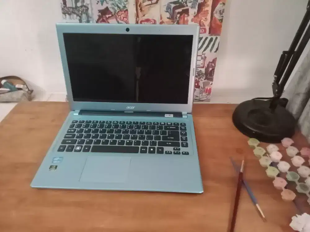 Acer v5 i3 4GB/500GB VGA INVIDIA