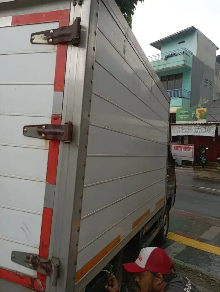 Box Alumunium Bekas L300