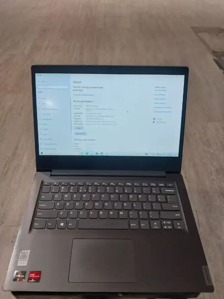 Lenovo V14 ADA
Amd ryzen 3 3250u with radeon graphics
Ram 8GB
Ssd 512