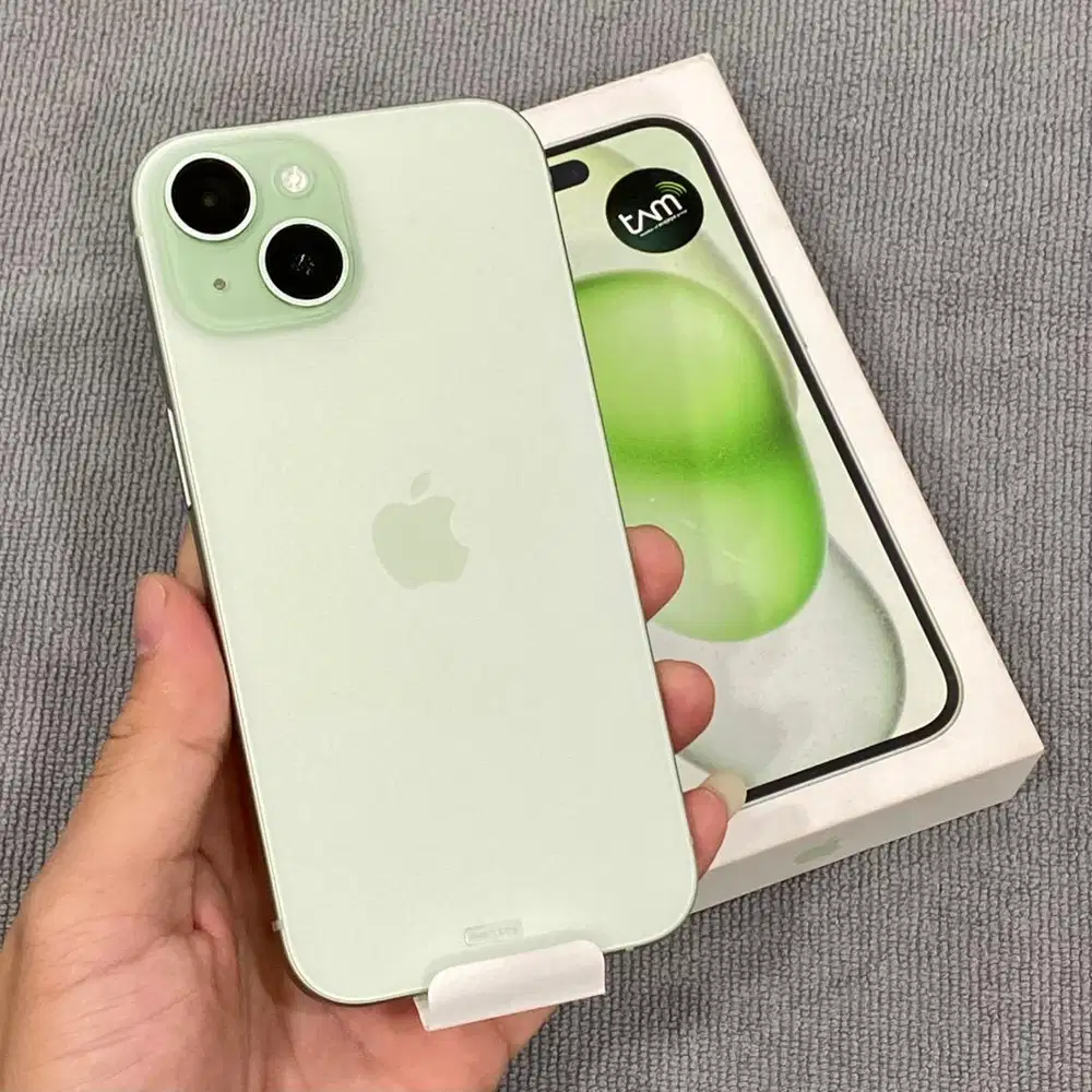 iPhone 15 256GB Green Resmi iBox garansi on mulus