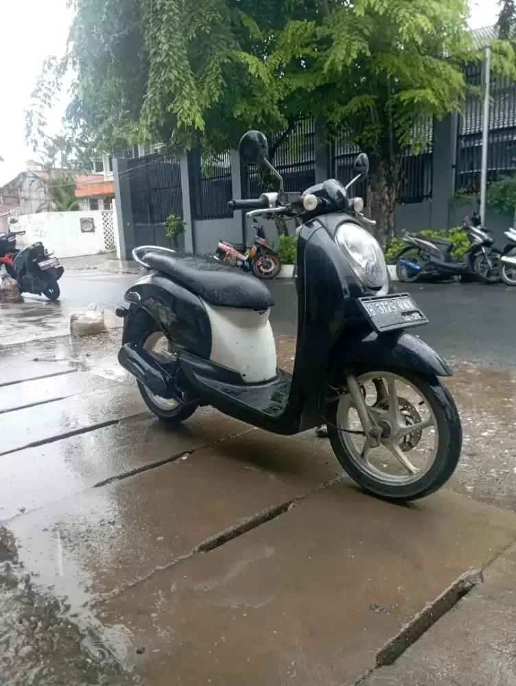 Honda Scoopy 2011 Original Mulus Jos Murmer