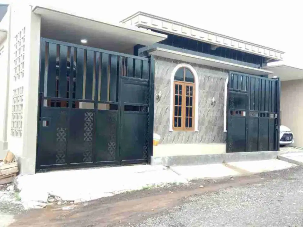 RUMAH DI CIBEUREUM KOTA SUKABUMI DEKAT IPB
