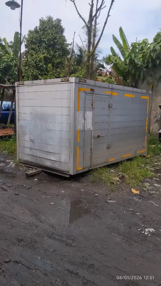 Box canter Roda 4 /6 alumunium