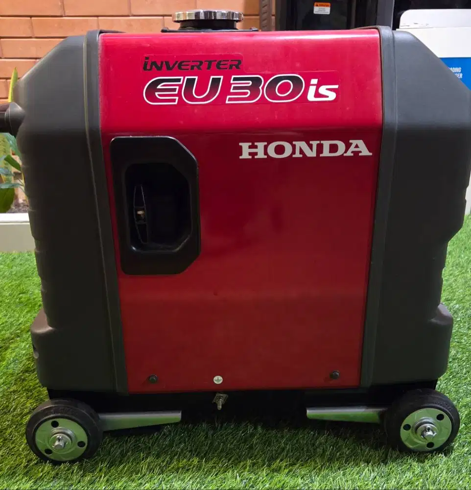 JUAL CEPAT ! GENSET HONDA EU30 IS