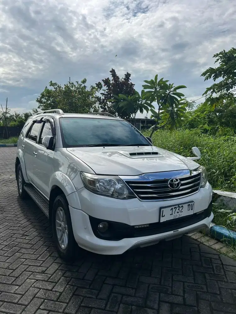 Toyota Fortuner 2011 G MT 2.5 Diesel Solar Manual