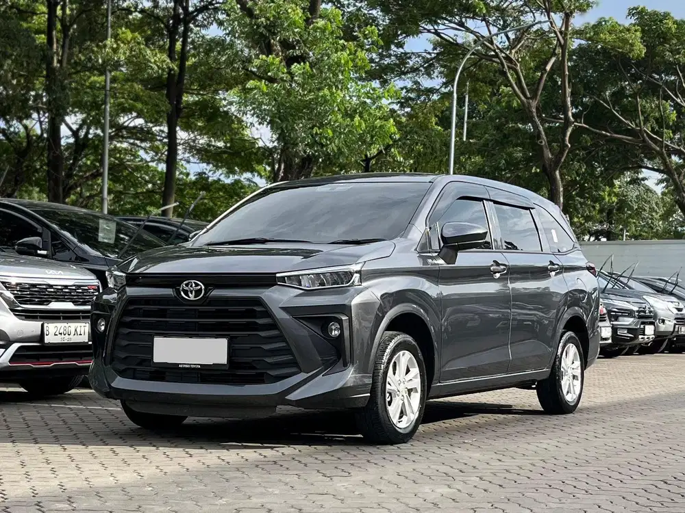 TOYOTA AVANZA 1.3 E AT 2025 ABU-ABU KM 29RB