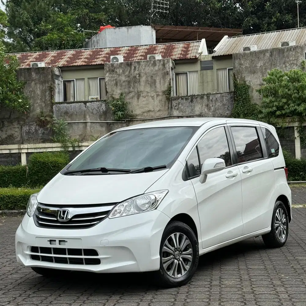 Km90Rebu Honda Freed SD 2013 At Double Blower Putih