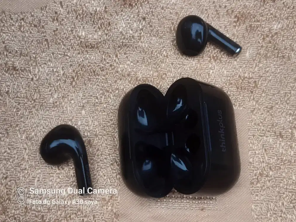 TWS LENOVO THINKPLUS LP40 pro second masih bagus, ngebass, batrei awet