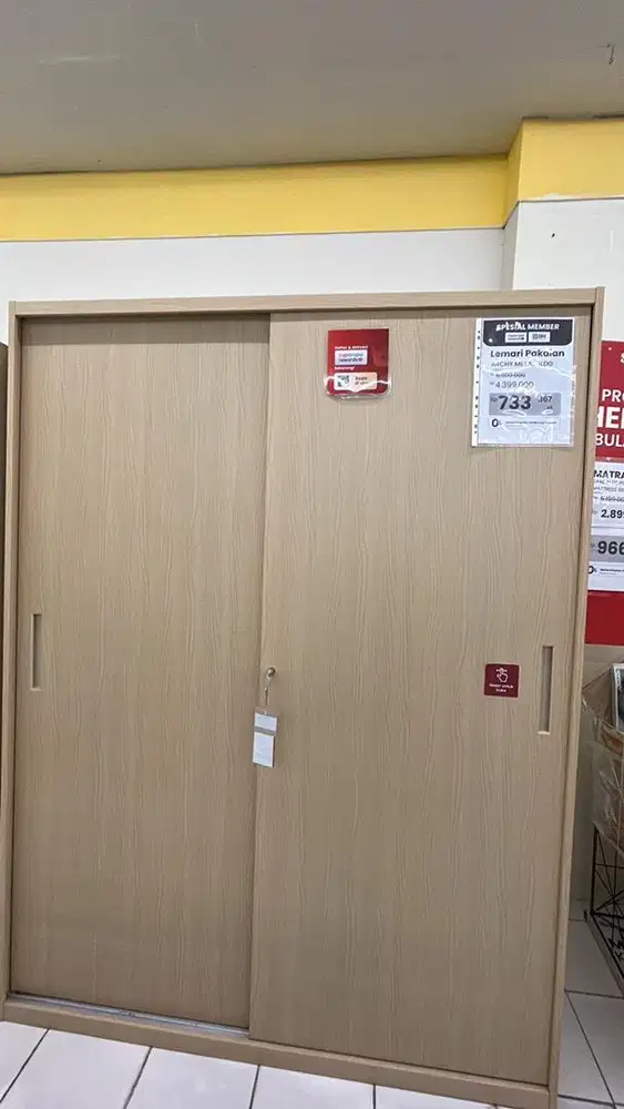 Lemari sleding besi