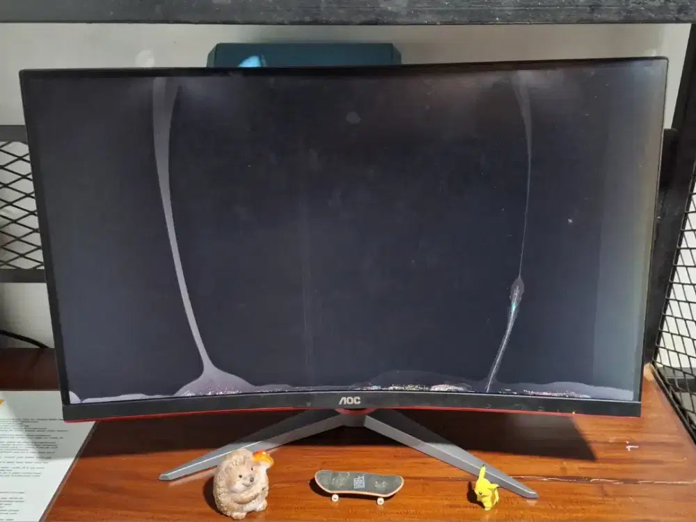Monitor AOC CQ27G2 27 panel rusak
