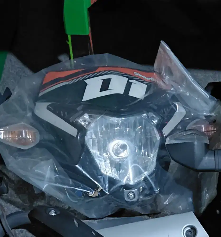 Hadlem batok lampu refektor crf 150L dan sen kiri kanan