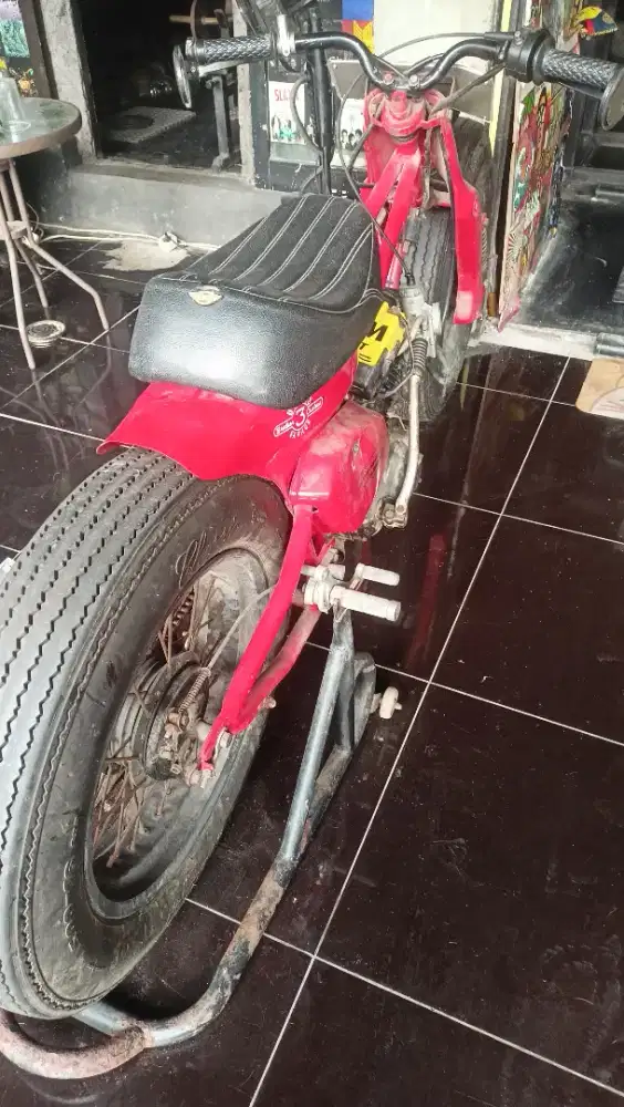 motor custom bekas