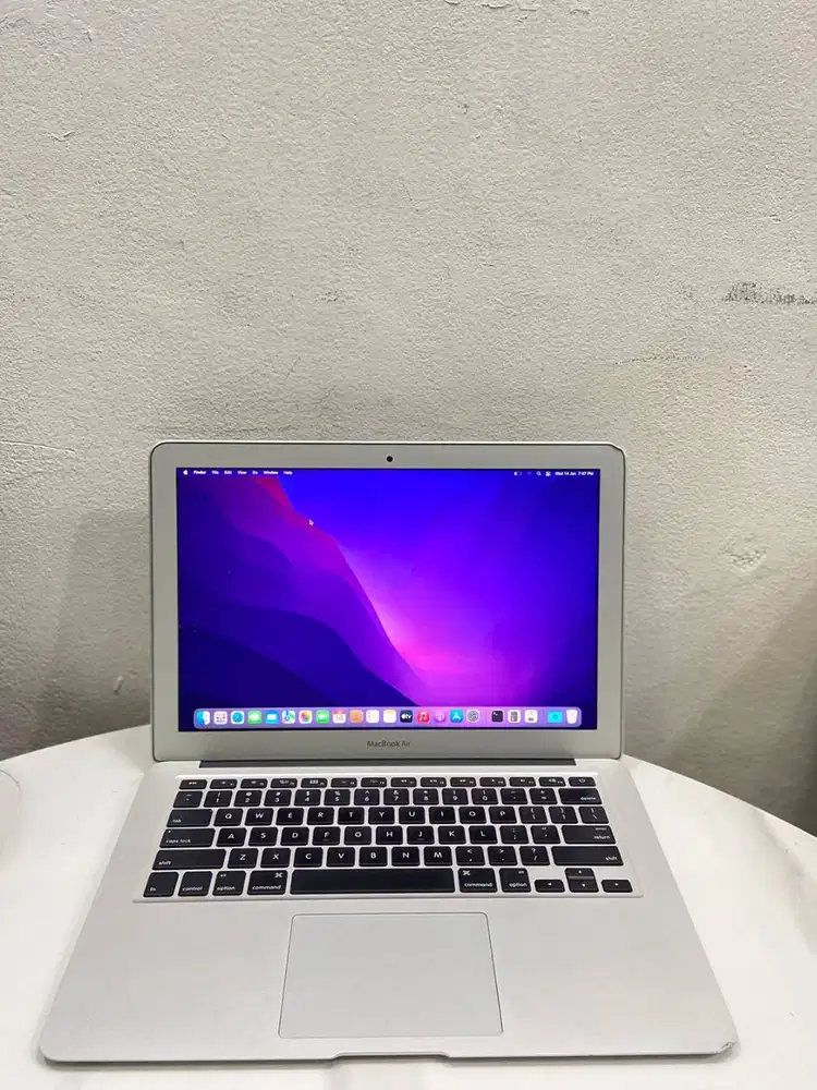 MacBook Air 7.2 2017 Core i5 Ram 8GB Ssd 128GB Layar 13-inch N-EC