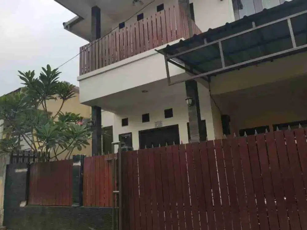 rumah siap huni 2 lantai di jl.swadaya jakasampurna bekasi