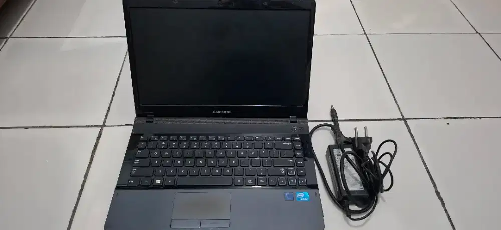 Laptop merk samsung