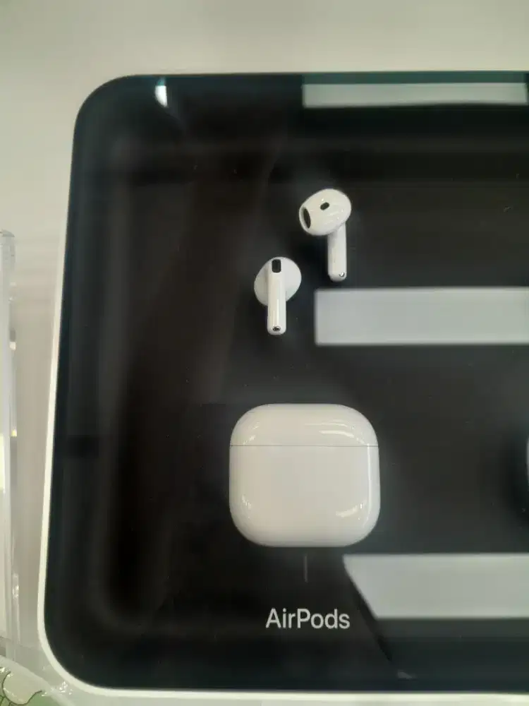 AIRPODS 4 APPLE