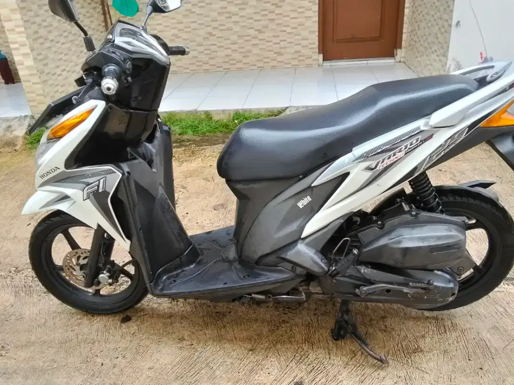HONDA VARIO 125 KZR TAHUN 2013 MESIN OK