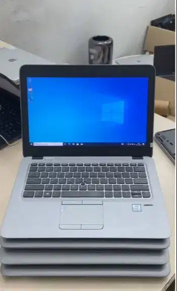 Hp EliteBook 820 G3 Core i7-6600U 8GB DDR4 Layar 12,5inch N-EC