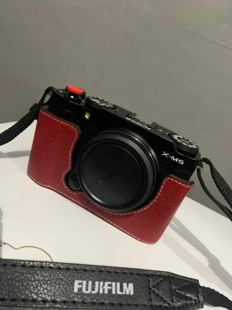 Kamera Fuji film X -M5, lensa kit xc 15-45,