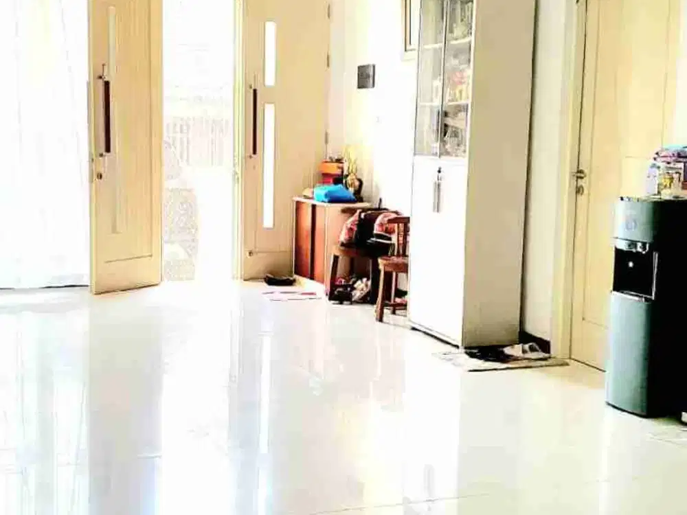 Jual Rumah Second Bagus di area Sutorejo, Surabaya