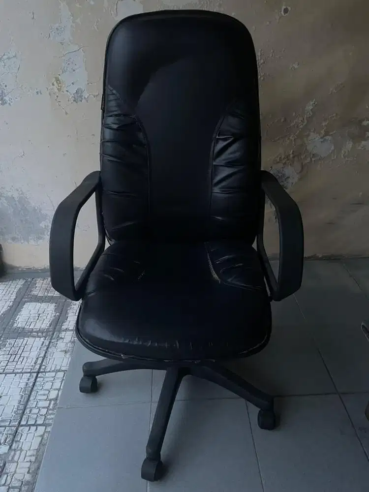 Kursi Kantor Direksi