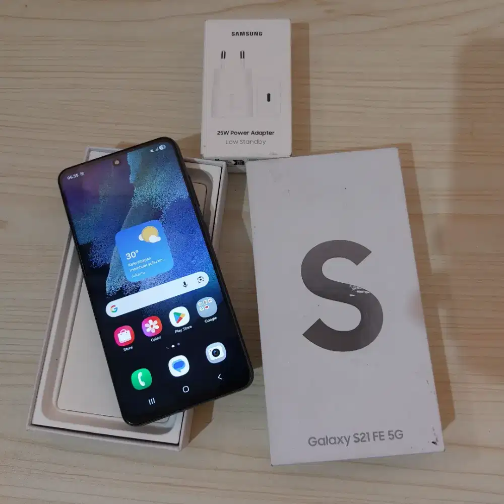 Samsung S21 FE 8/256gb