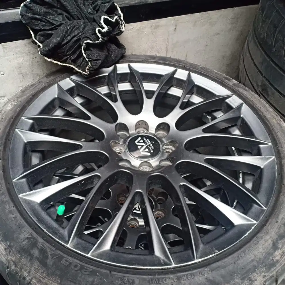 Velg  Mobil Avant Garde Handsome ring 17