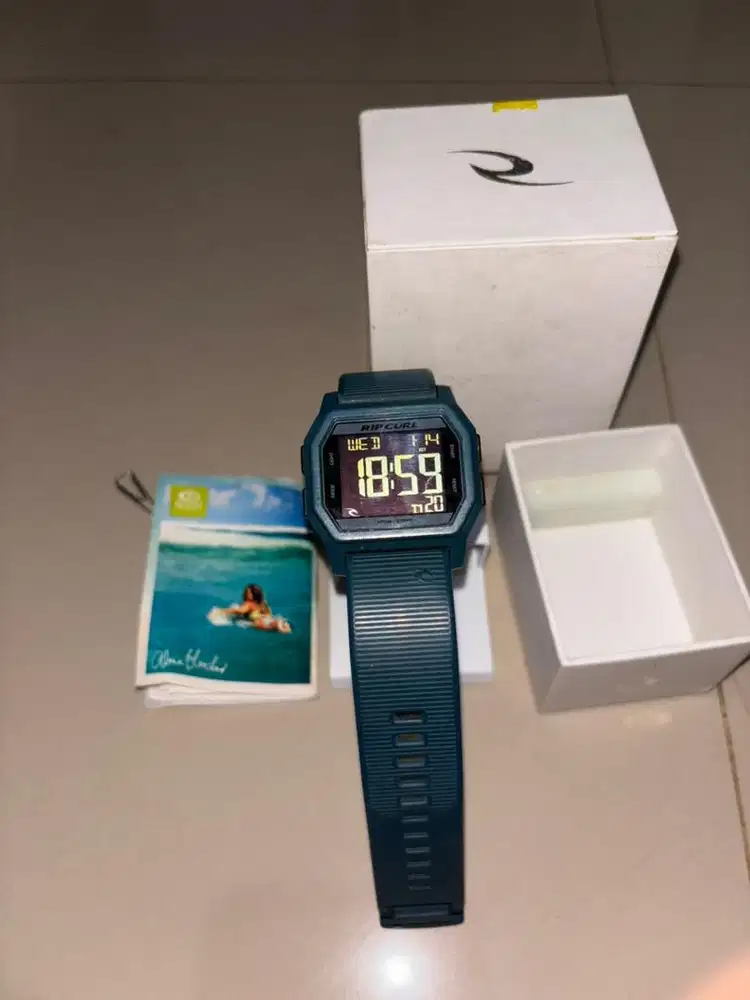Jam tangan rip curl atom