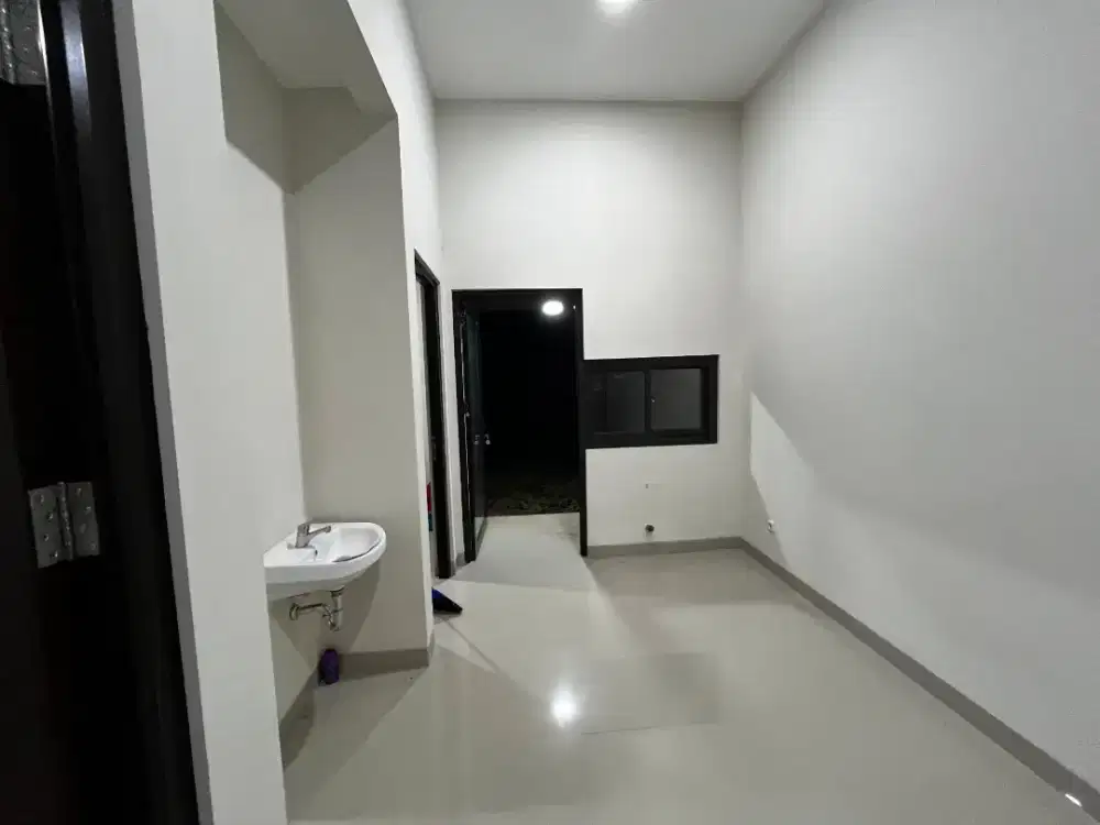 Sewa 1 rumah  1,65 jt per blm Royal  sentraland BTP