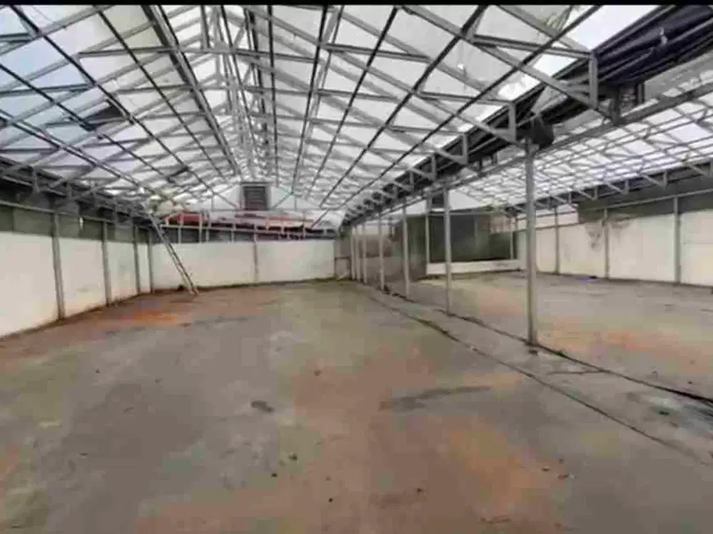 Dijual tanah 520 m2 + bangunan  workshop utk gudang lapangan padel  bebas banjir dkt akses tol bekasi timur