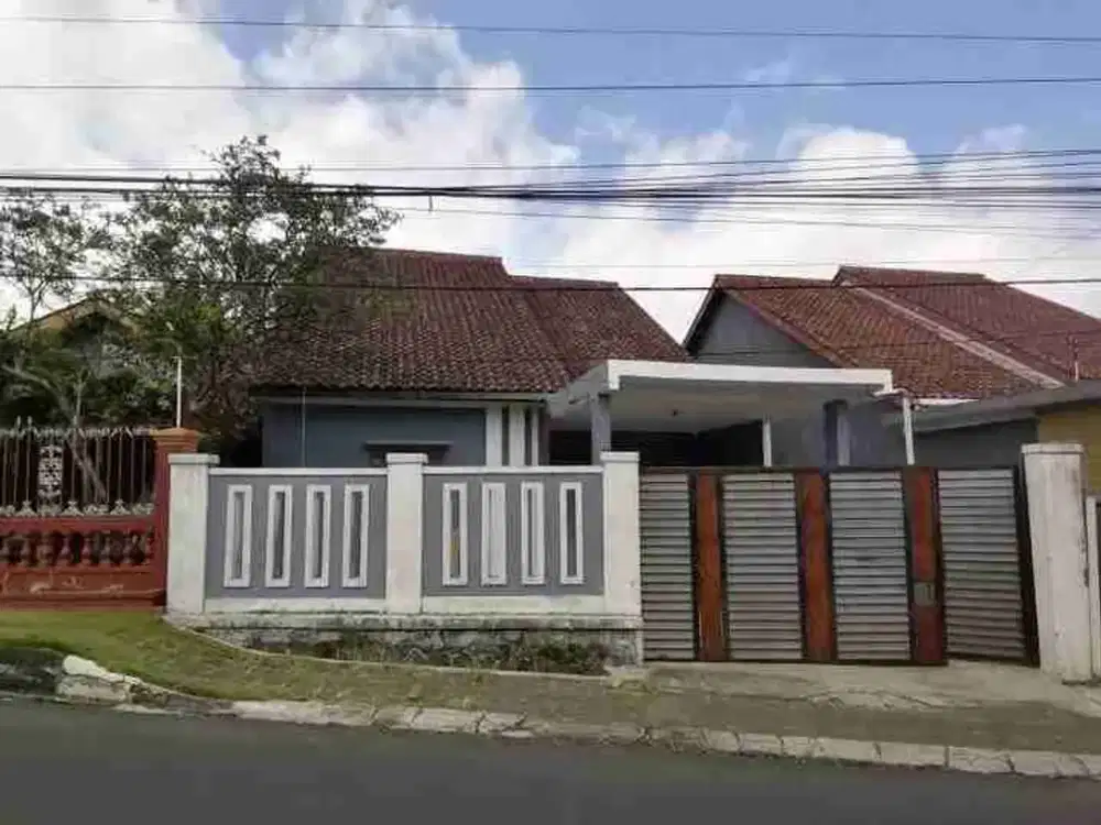 RUMAH DI KARAMAT KOTA SUKABUMI