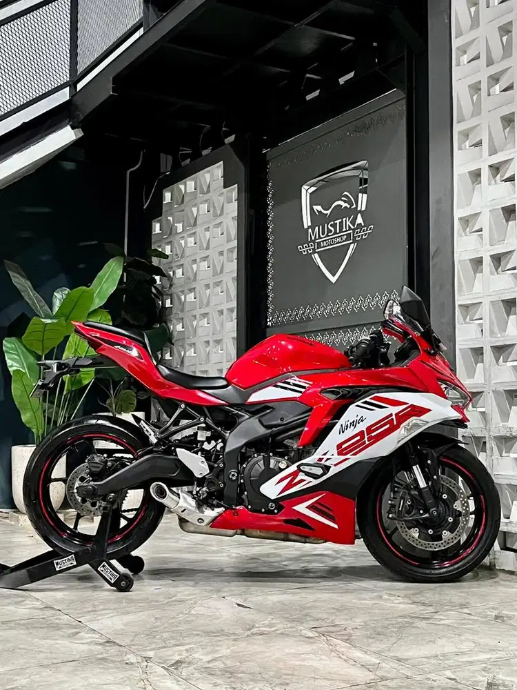 Terbatas ODO 12RB!!Kawasaki ZX25R ABS th 2021 - Ayu Mustika