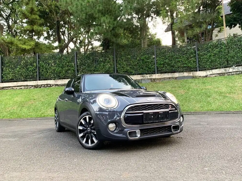 Mini Cooper S F55 2.0 Turbo 2015 – 5 Doors