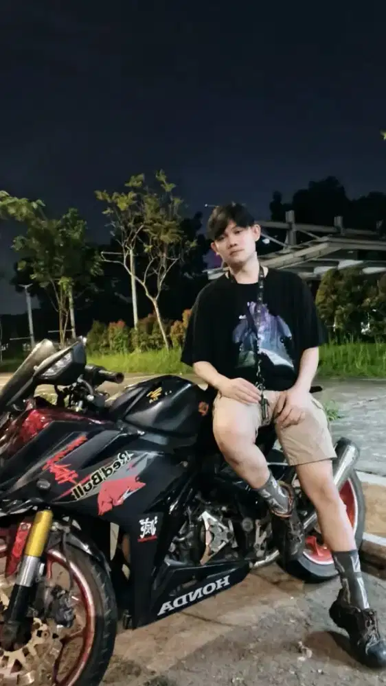 Saya cari pekerjaan art pria atau kerja restoran