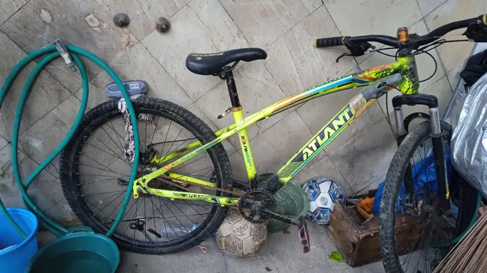 Sepeda merk Atlantis