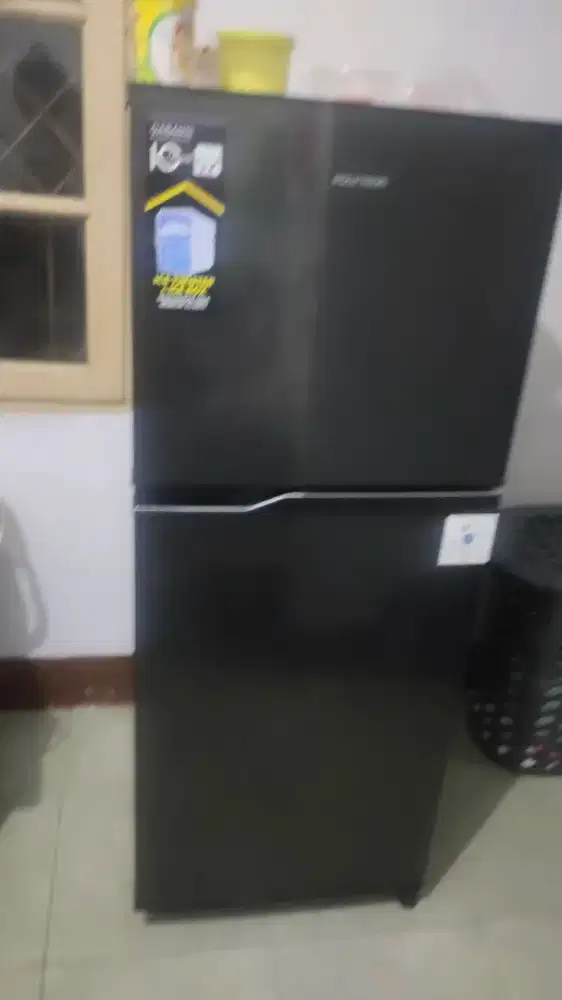 Kulkas Polytron 2 pintu