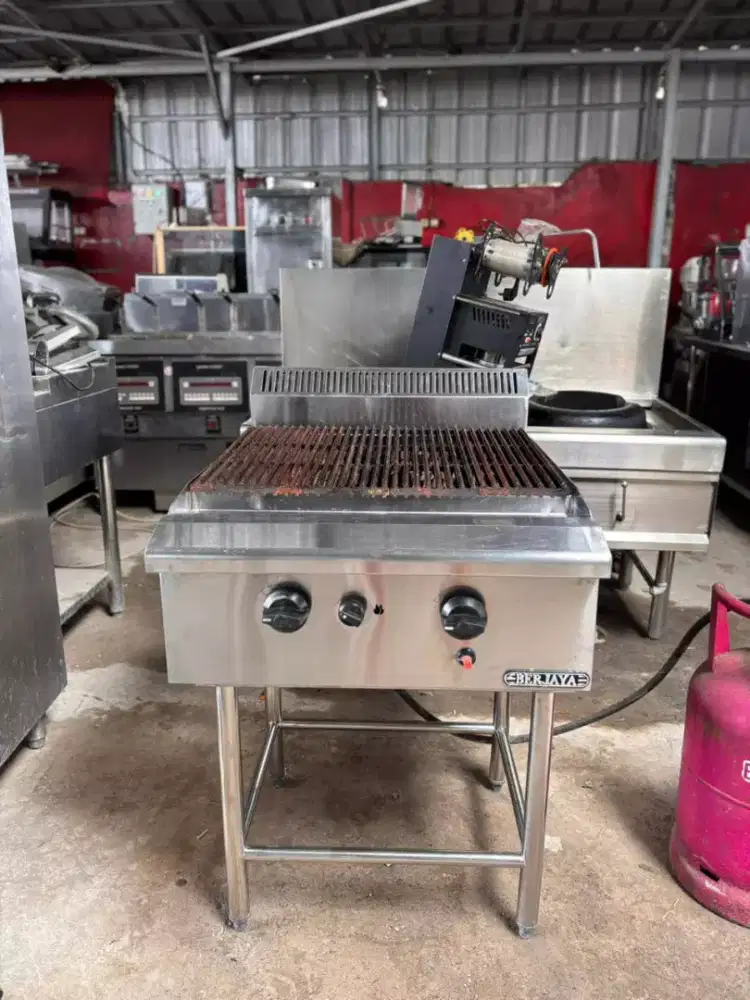 GRILL BATU LAVA

Ukuran 60x80x83
Merk Berjaya