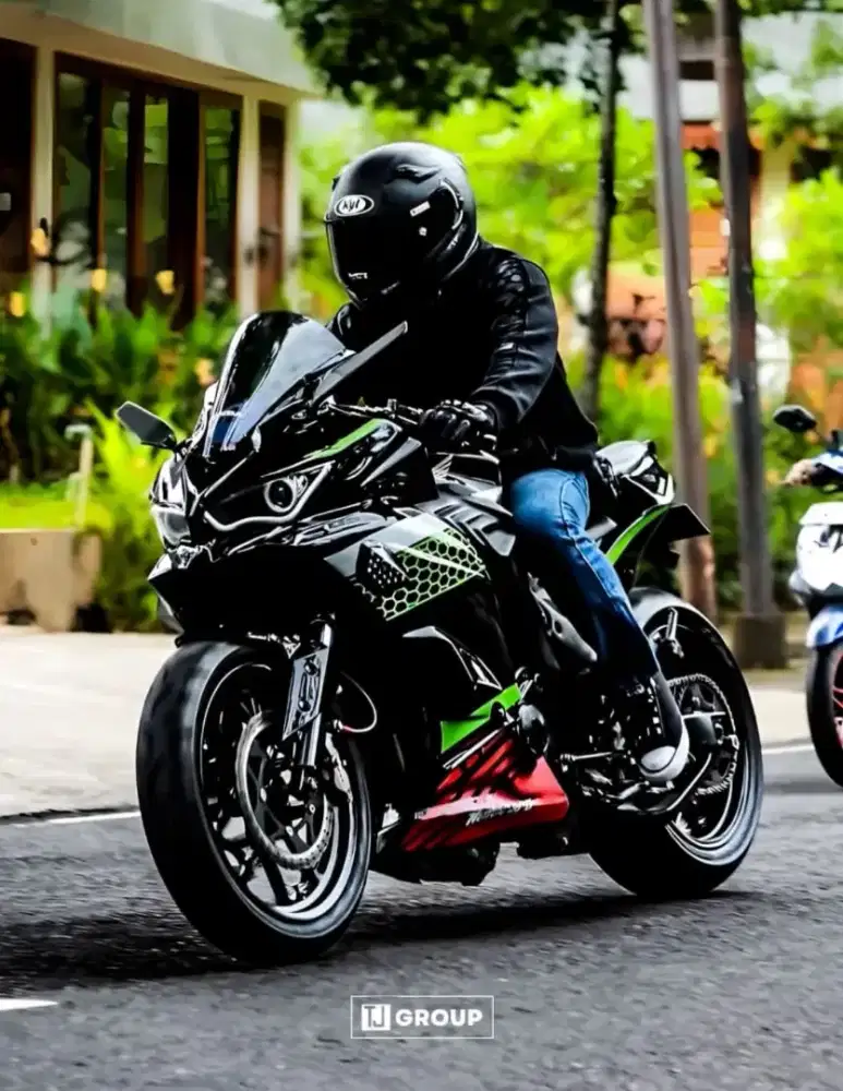 FOR SALE!! Honda CB 400 V-Tec 2 (ZX Custom)