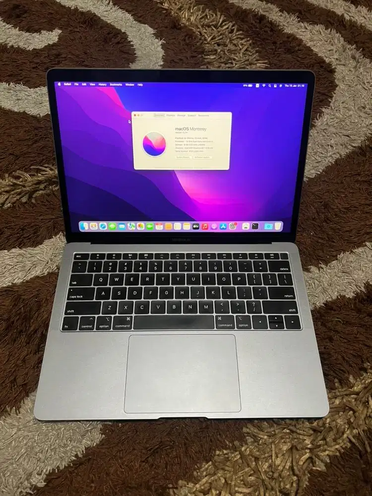 Macbook air 2019 8/256gb