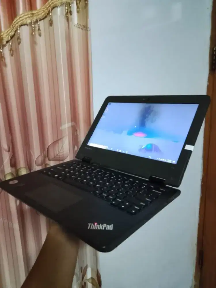 Lenovo Thinkpad 11E Display 11 Inch -CELERON-4GB-HDD 500GB -Baterry OK