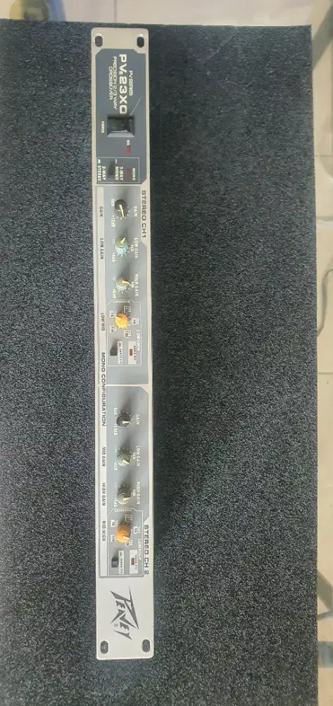 PEAVEY Active X over 2way stereo