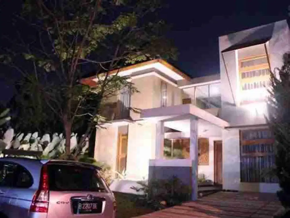 DIJUAL RUMAH MEWAH 2 LANTAI DI BSD CITY TANGERANG BANTEN