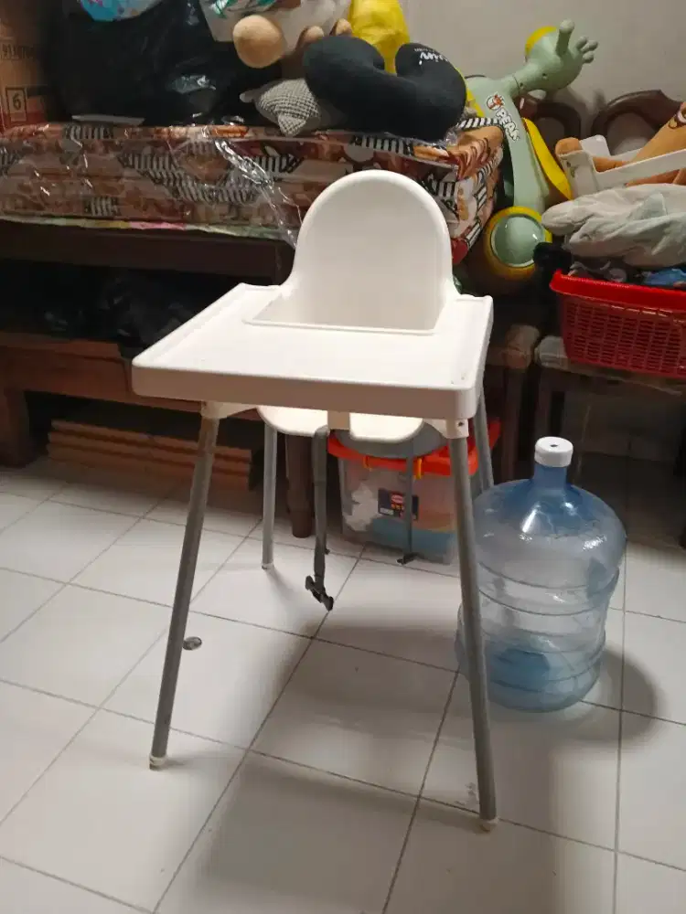 KURSI MAKAN MEREK IKEA